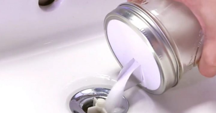 Un Plombier Coûte Cher Le Drain-O Maison Lui, Ne Vous serapportantà Combien Coute Un Plombier Pour Deboucher Les Toilettes Un Plombier Coûte Cher Le Drain-O Maison Lui, Ne Vous serapportantà Combien Coute Un Plombier Pour Deboucher Les Toilettes