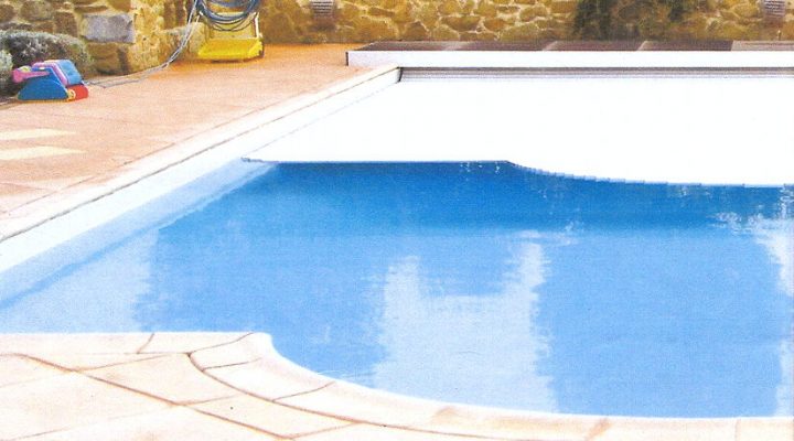 Volet Piscine Trema serapportantà Rideau De Piscine Immergé
