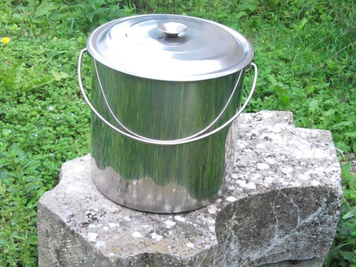 Wc De Camping Toilette Seche Livré Avec Seau Plastique 12 pour Toilette Seche Camping Car