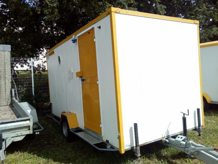 Abri Chantier 9M2 Isole + Wc Sur Remorque (Abris9010091 à Abri Remorque Abri Chantier 9M2 Isole + Wc Sur Remorque (Abris9010091 à Abri Remorque