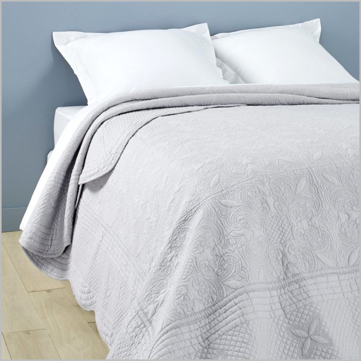 Couvre Lit Boutis Pas Cher Amazon intérieur Dessus De Lit Boutis Eurodif