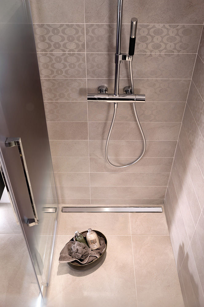 Douche À L'Italienne – Osaka Graphite – Mobalpa – En Verre destiné Hauteur Mitigeur Douche A L'Italienne Douche À L'Italienne – Osaka Graphite – Mobalpa – En Verre destiné Hauteur Mitigeur Douche A L'Italienne