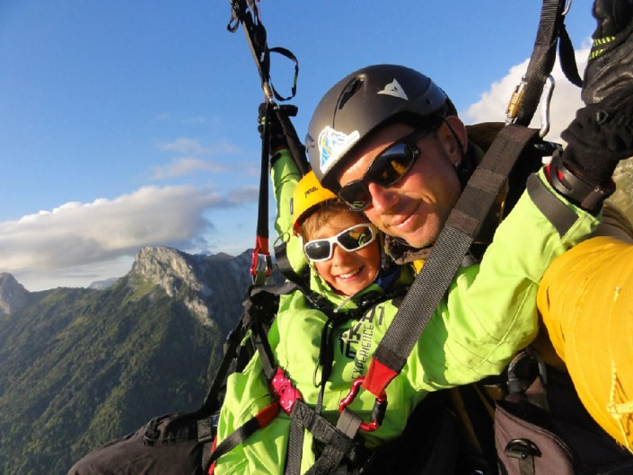 Ecole De Parapente Annecy, Baptêmes & Stages – Espace 3D avec Le Piou Annecy Ecole De Parapente Annecy, Baptêmes & Stages – Espace 3D avec Le Piou Annecy
