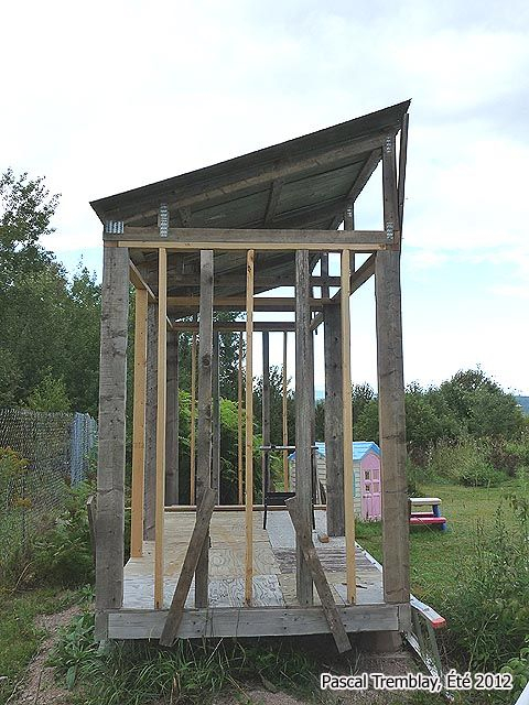 Fabrication D'Un Abri À Bois Pour Entreposer Le Bois De serapportantà Construire Abri Bois De Chauffage Fabrication D'Un Abri À Bois Pour Entreposer Le Bois De serapportantà Construire Abri Bois De Chauffage