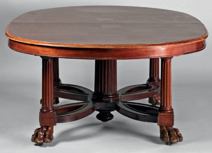 Grande Table Ovale De Salle À Manger En Acajou dedans Grande Table Ovale Grande Table Ovale De Salle À Manger En Acajou dedans Grande Table Ovale