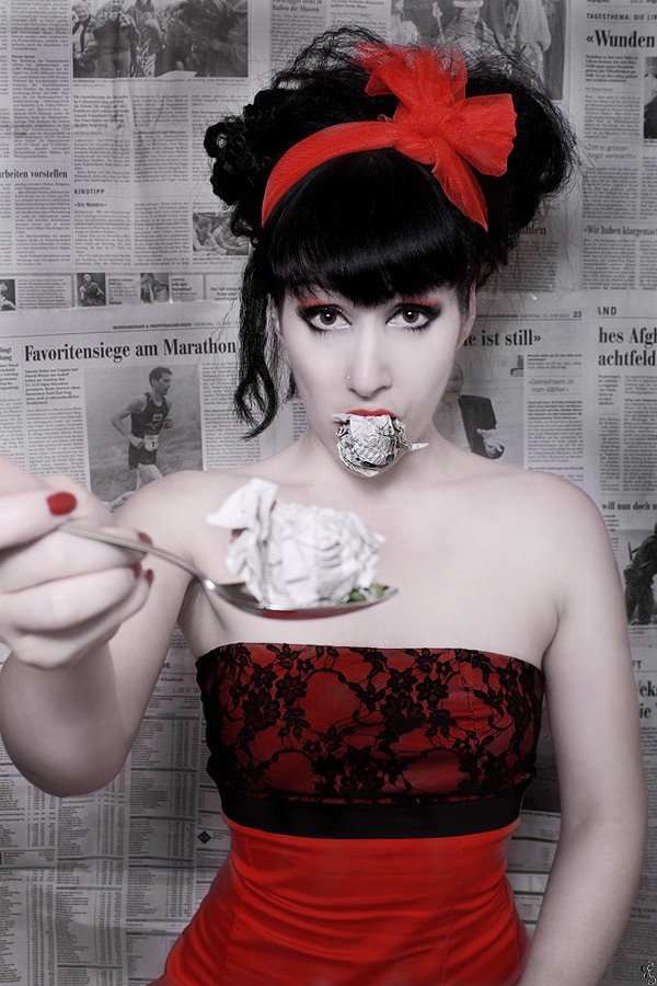 die weisheit mit löffeln gefressen