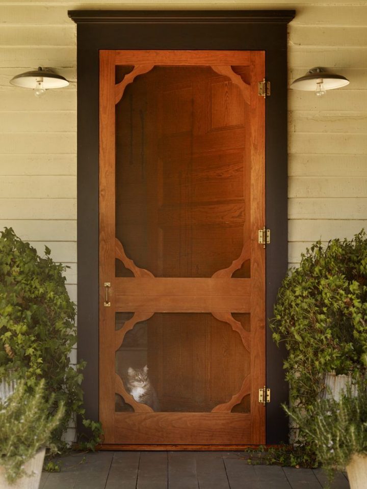 Inside A Charming Atlanta Bungalow (Avec Images) | Porte avec Moustiquaire En Buis Inside A Charming Atlanta Bungalow (Avec Images) | Porte avec Moustiquaire En Buis