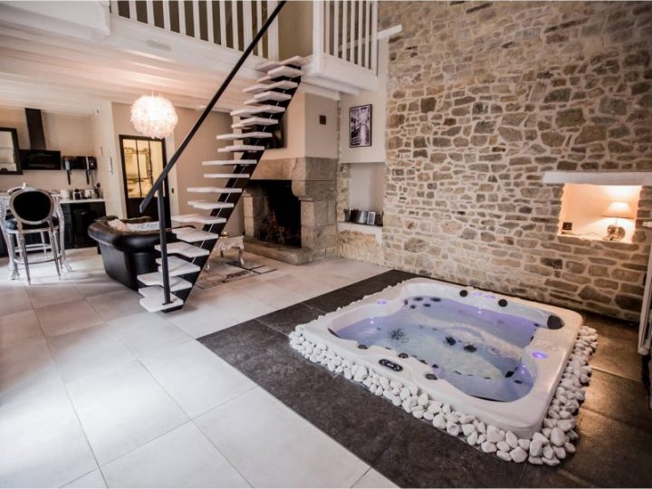 Le Guide De Vos Week-Ends En Amoureux : Nuit D'Amour intérieur Week End En Amoureux Avec Jacuzzi Privatif Jura