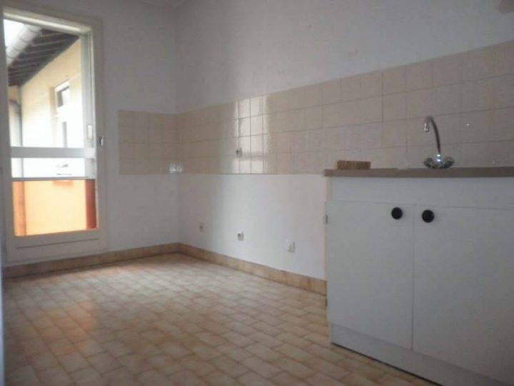 Location Appartement 2 Pièces 48 M² À Lyon 4E tout Location Appartement Jacuzzi Lyon