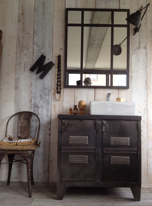 Meubles De Rangement Industriel Métal Bois encequiconcerne Meuble Salle De Bain Industriel