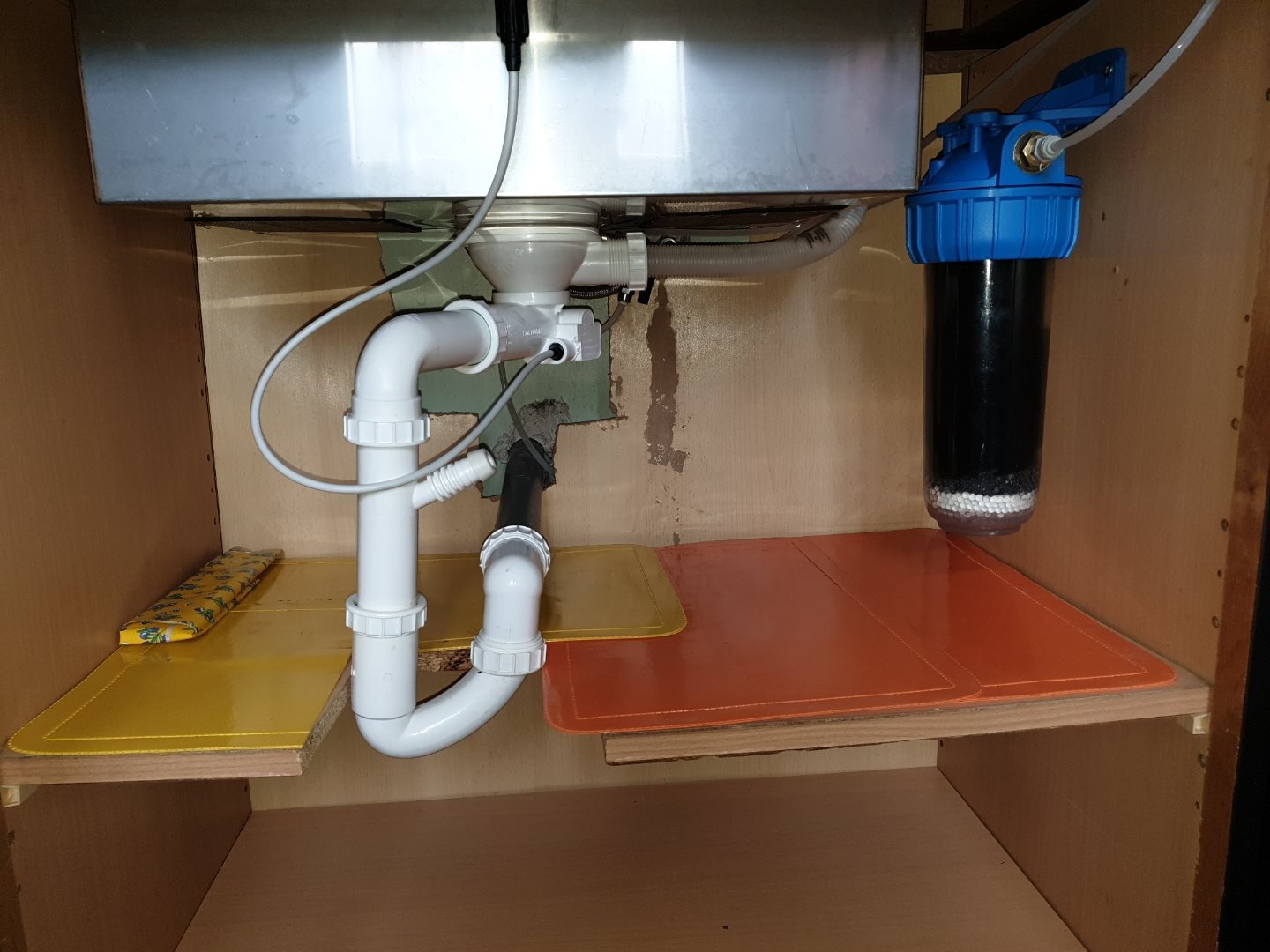 Photos Des Adoucisseurs D'Eau 🚿 Tnm serapportantà Adoucisseur Sous Evier Photos Des Adoucisseurs D'Eau 🚿 Tnm serapportantà Adoucisseur Sous Evier