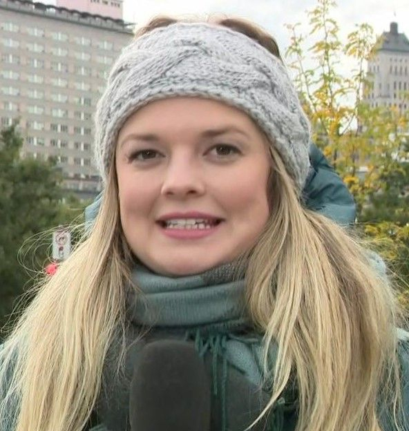 Pin By Georges-André Asselin On Geneviève Hébert-Dumont destiné Geneviève Hébert-Dumont Âge