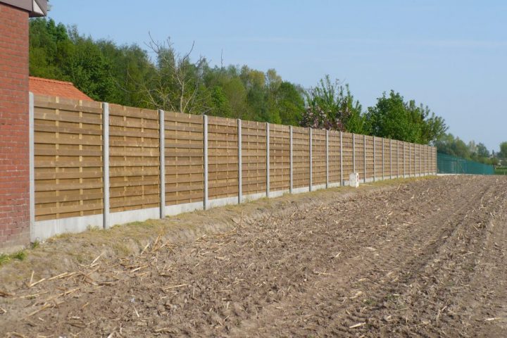 Poteaux Et Plaques De Clôture – Comeq Agri avec Plaque Béton Clôture Castorama