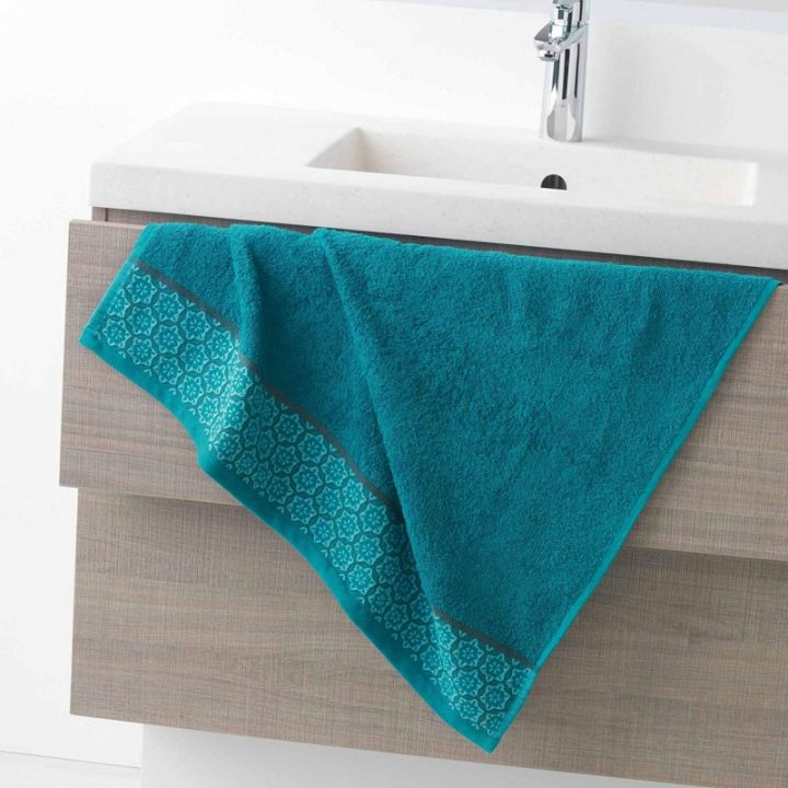 Serviette De Douche Éponge Jacquard – L 70 X L 130 Cm destiné Eponge Douche Serviette De Douche Éponge Jacquard – L 70 X L 130 Cm destiné Eponge Douche