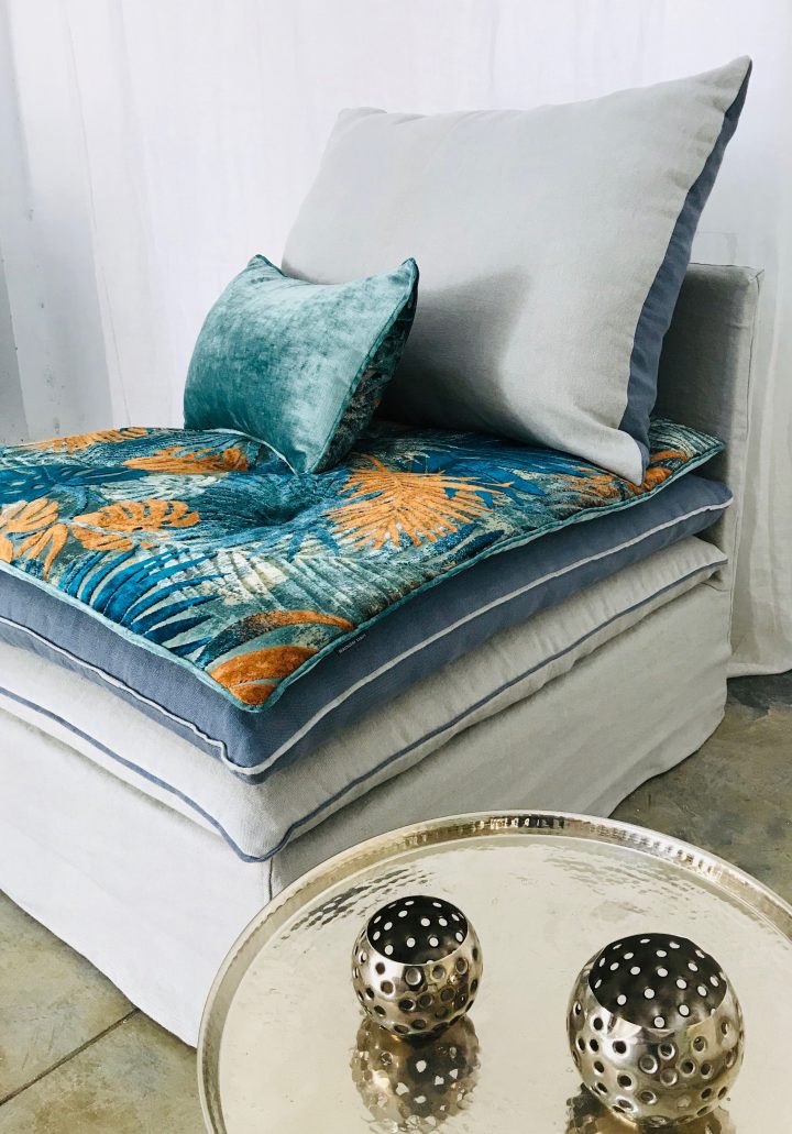 Sofa Cover Sur Mesure Jungle Canard | Canapé Haut De Gamme encequiconcerne Rideaux Prêt À Poser Haut De Gamme