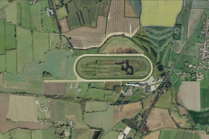 Southwell R2 – 1421M Sky Sports Racing On Sky 415 Novice serapportantà Living But