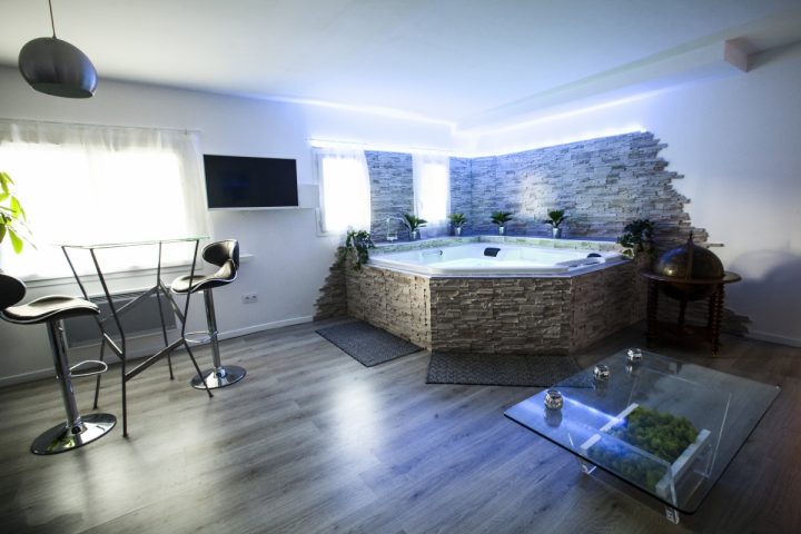 Suite Avec Jacuzzi Privé, Près De Montpellier – Introuvable avec Chambre Avec Jacuzzi Privatif Narbonne