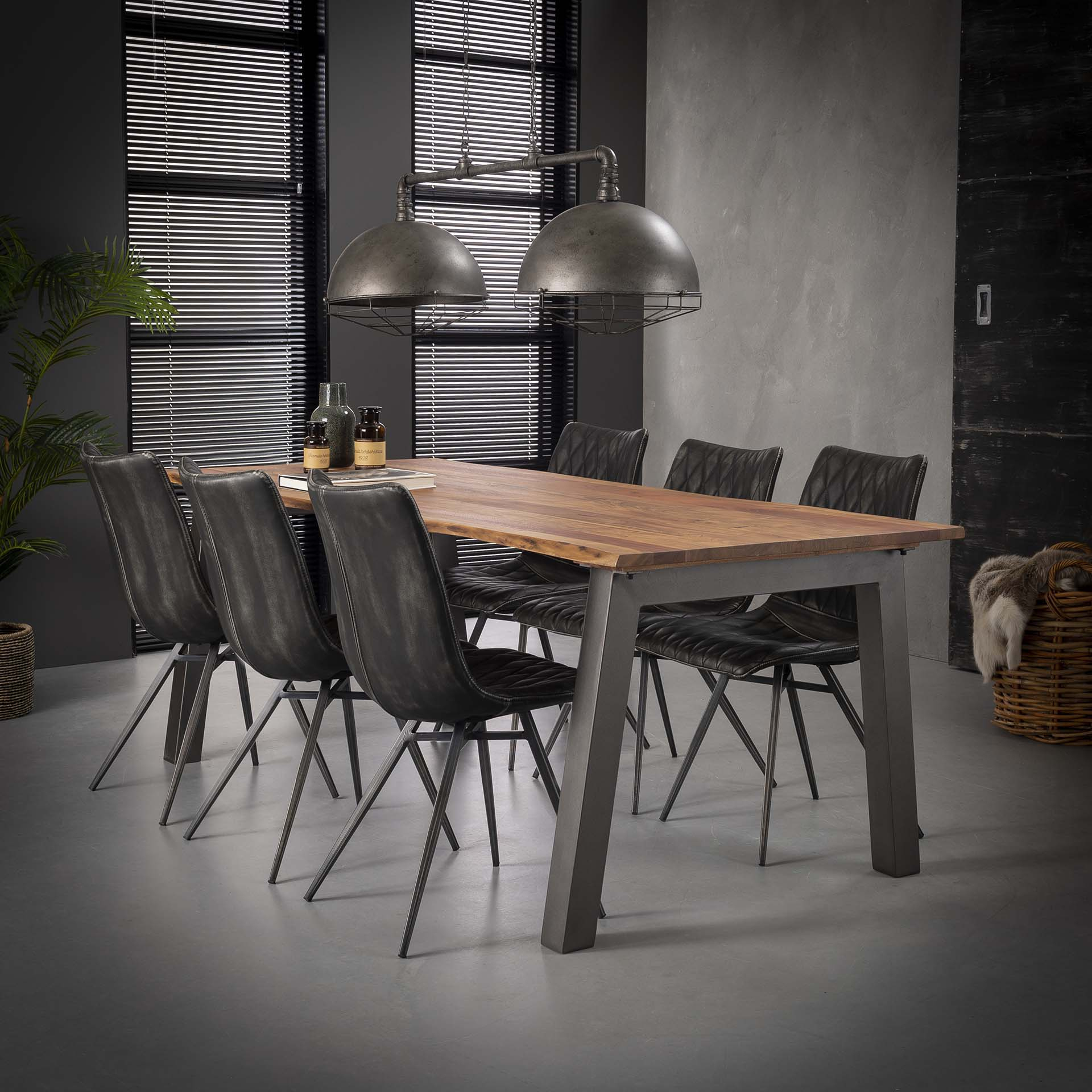 Table À Manger Industrielle En Bois Massif Pierre | Matelpro tout Table À Manger Plexiglas