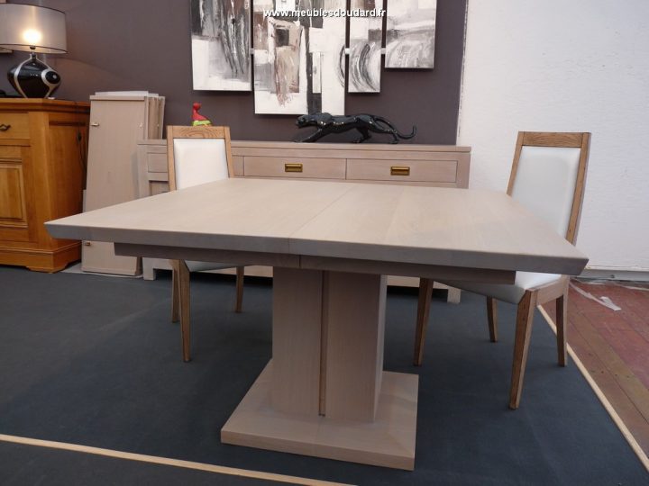 Table Carrée avec Table Carrée 140X140 Industrielle Table Carrée avec Table Carrée 140X140 Industrielle