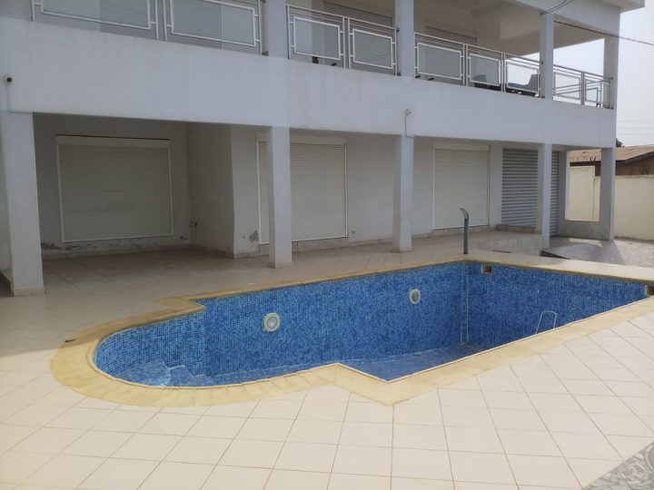 Vente Duplex Conakry Kobayah serapportantà Vente De Meubles À Conakry