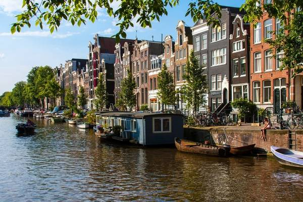 Voyage Ferret : Hotes – Test – Covid – Cyclo Nay 64 pour Airbnb Jacuzzi Lille