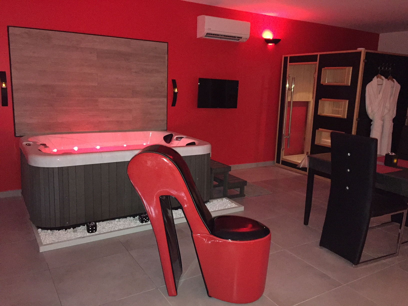 Weekend En Amoureux Avec Jacuzzi Gard,Bouches Du Rhone