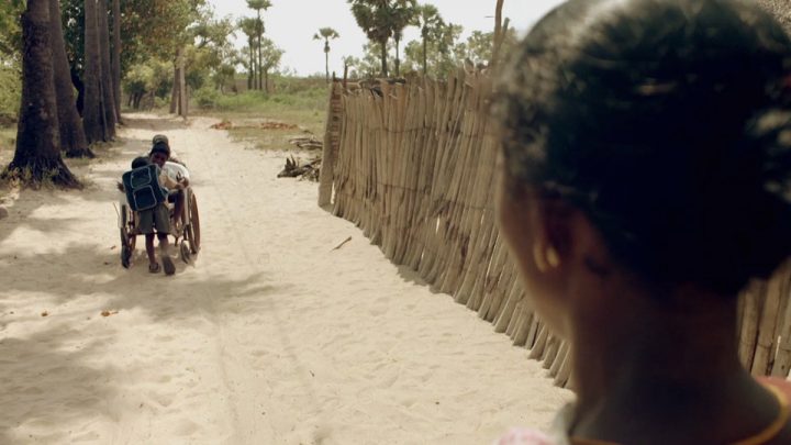 Bande Annonce De Sur Le Chemin De L'École (2013) Au pour Film Sur Le Chemin De L École