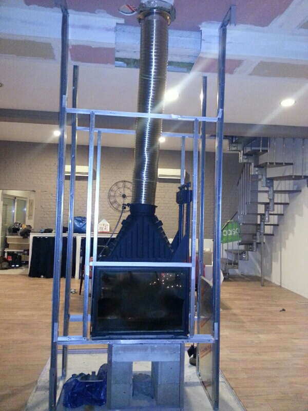 Coffrage Étape 1 De La Cheminée – La Grange De Célia Et tout Habillage Cheminée Placo