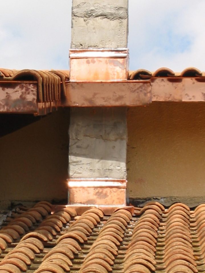 Couvreur, Zinguerie À Saint-Genis-Pouilly – Entourage De dedans Entourage De Cheminée