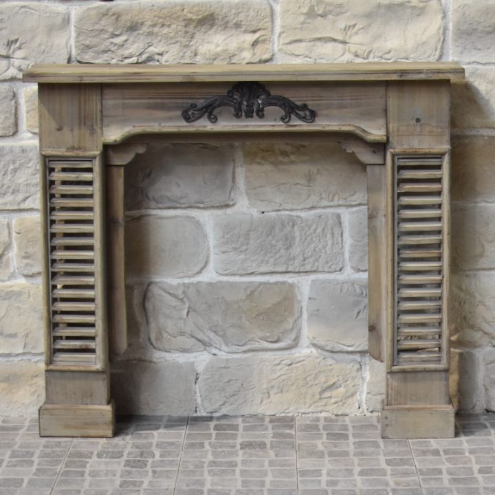 Façade Encadrement Décoratif De Cheminée Style Volet à Entourage De Cheminée