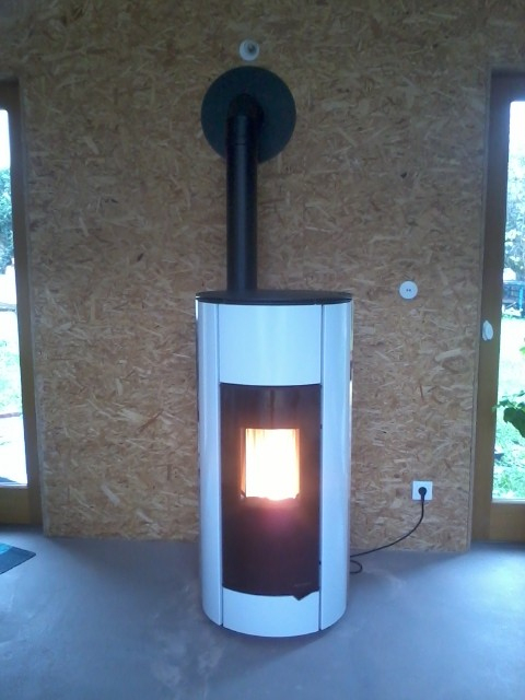 Installation D'Un Poêle À Granulés De Bois Sans Conduit De serapportantà Conduit De Cheminée Extérieur