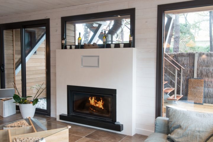 Installation D'Une Cheminée Design Encastrée Avec Conduit pour Conduit De Cheminée Extérieur