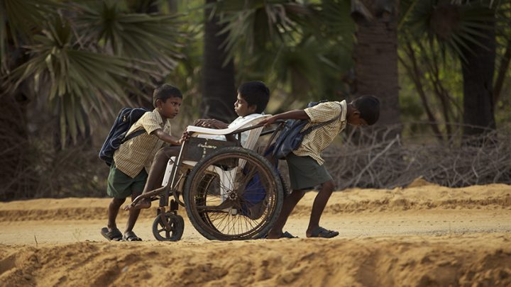 On The Way To School (Sur Le Chemin De L’école tout Film Sur Le Chemin De L École