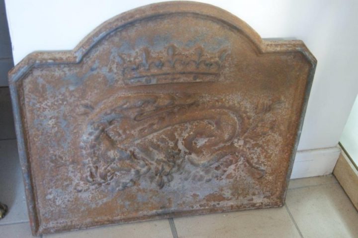 Plaque De Cheminée En Fonte. Décor À La Salamandre. 62 X 53 Cm concernant Plaque Fonte Cheminée Brico Depot