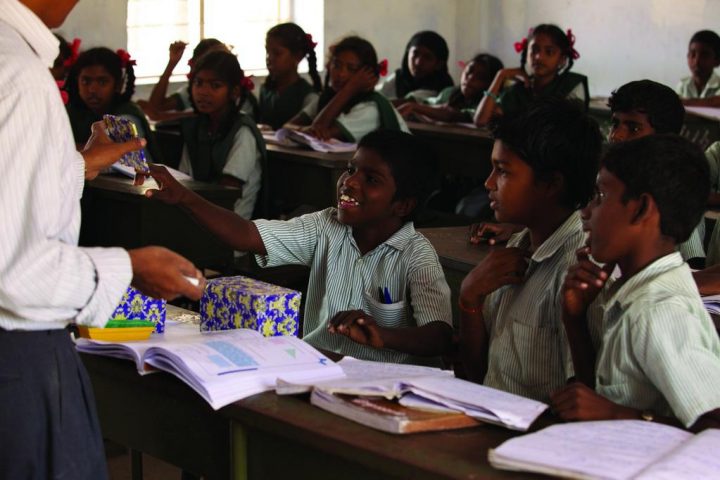 Sur Le Chemin De L'École De Pascal Plisson (2012) – Unifrance à Sur Le Chemin De L École Film Complet