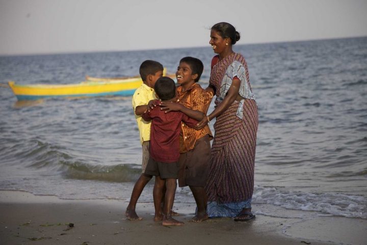 Sur Le Chemin De L'École Film 2012 – Télépoche encequiconcerne Sur Le Chemin De L École Film Complet