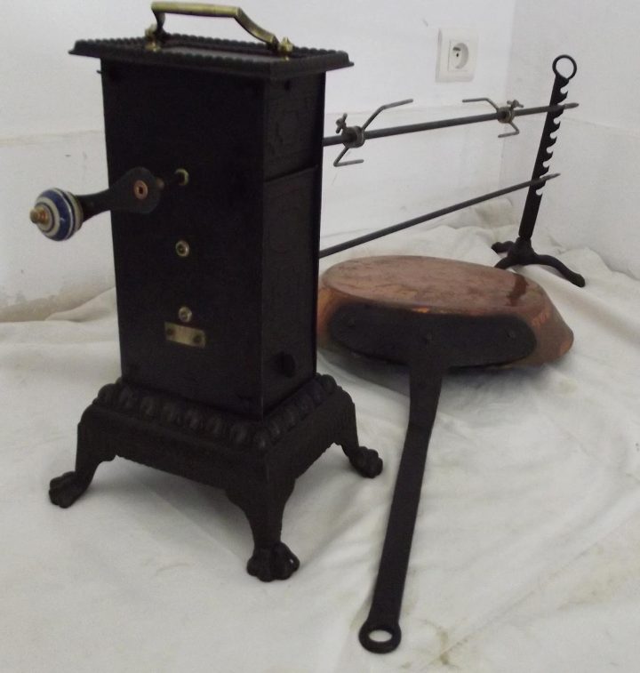 Tourne Broche Cheminee Tourne Cheminee D’occasion serapportantà Tournebroche De Cheminée