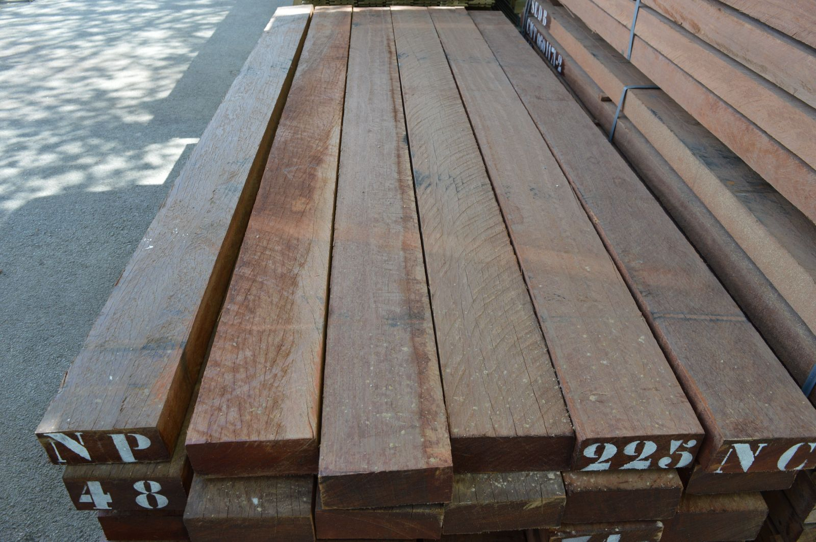 Traverses Paysagères Et Poteaux En Chêne À Brest (Saint dedans Poutre De Chemin De Fer Traverses Paysagères Et Poteaux En Chêne À Brest (Saint dedans Poutre De Chemin De Fer