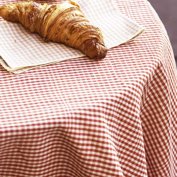 Tye&Dye Linge De Table: Nappes Et Chemins De Table concernant Nappe Et Chemin De Table En Papier