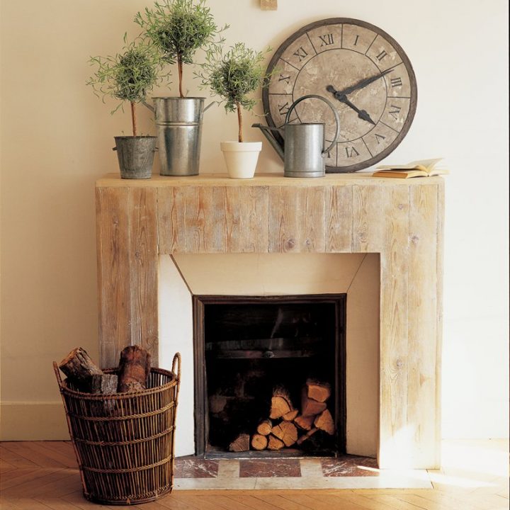 Un Coffrage De Cheminée En Bois – Marie Claire avec Fausse Cheminée En Carton