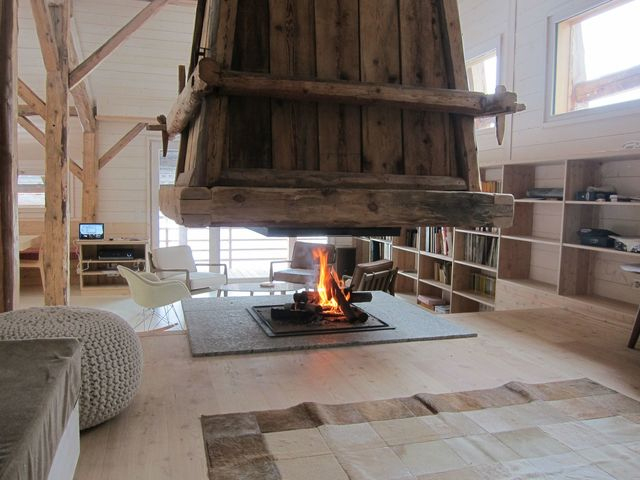 Une Ferme De Montagne Totalement Rénovée – Côté Maison serapportantà Cheminée Rénovée