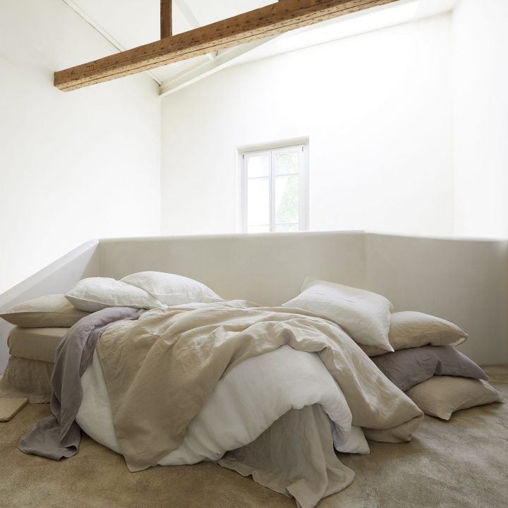 20+ Idées De Chambre | Housse De Couette, Dessus De Lit, Chambre concernant Boutis Bouchara