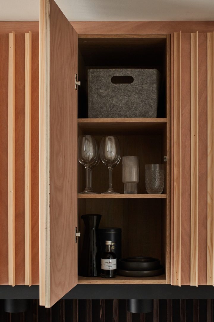 Aménager Des Rangements Dans Le Salon En 2020 | Rangement à Brule Papier Leroy Merlin