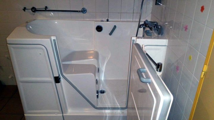 Baignoire À Porte Pour Seniors, Pmr Et Handicapé : Sénior Douche avec Baignoire Sabot Avec Porte Castorama Baignoire À Porte Pour Seniors, Pmr Et Handicapé : Sénior Douche avec Baignoire Sabot Avec Porte Castorama