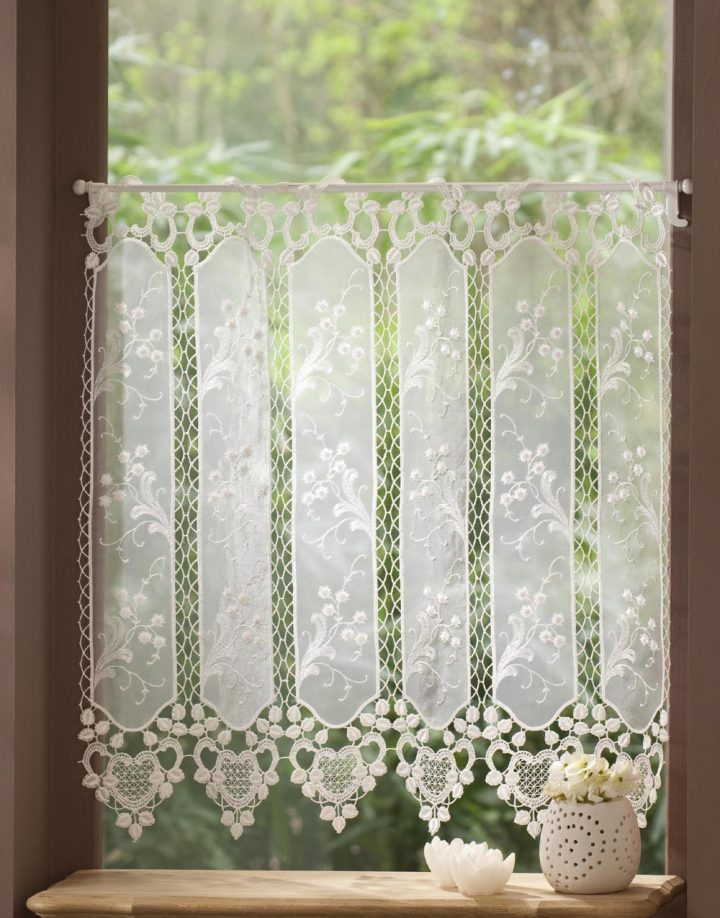 Brise Bise En Macramé Et Organza Brodé encequiconcerne Brise Bise Macramé