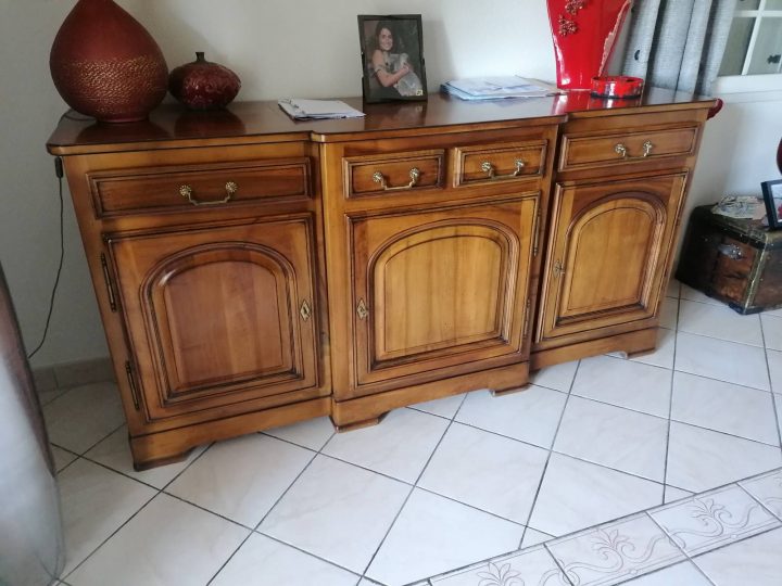 Buffet 3 Portes Noyer Massif – Ébéniste Pour Vente Et encequiconcerne Meubles Delmas D'Occasion