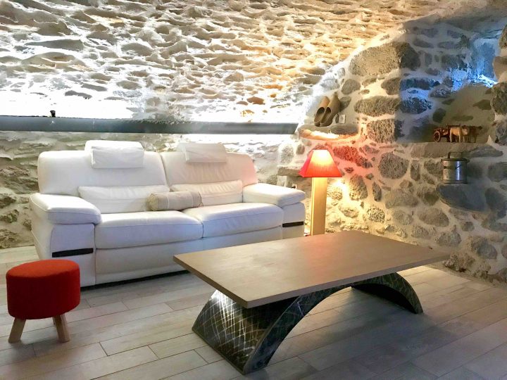 Buron Au Coeur De L'Aubrac – Laguiole – Häuser Zur Miete In tout Buron Terre Rouge Buron Au Coeur De L'Aubrac – Laguiole – Häuser Zur Miete In tout Buron Terre Rouge