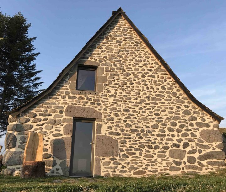Buron Au Coeur De L'Aubrac – Laguiole – Häuser Zur Miete In tout Buron Terre Rouge Buron Au Coeur De L'Aubrac – Laguiole – Häuser Zur Miete In tout Buron Terre Rouge