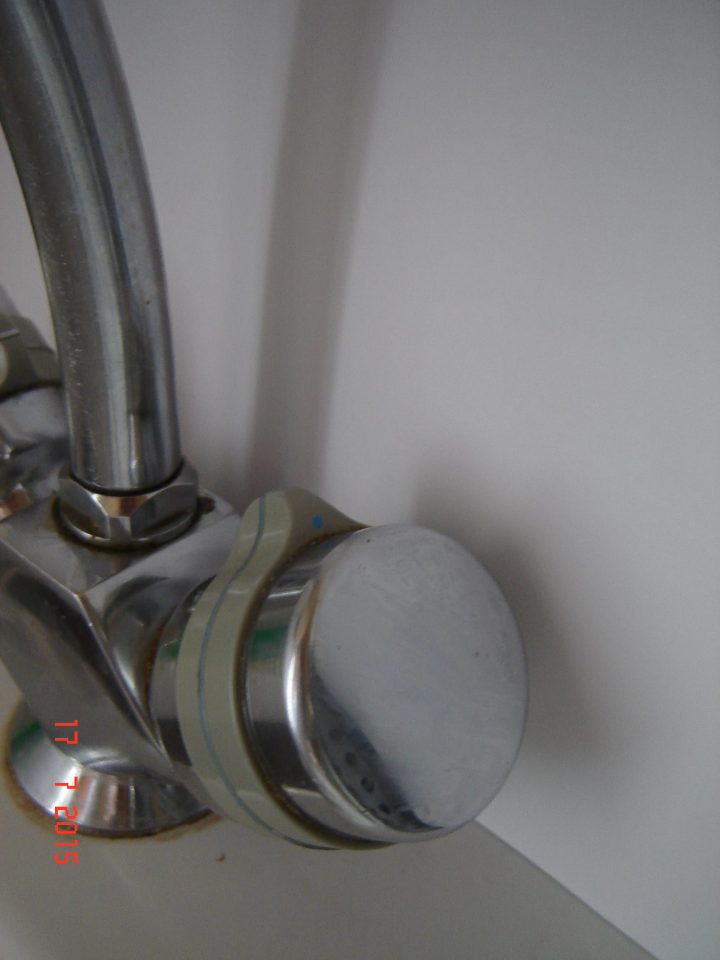 Changer Les Joints Robinet Avec Poignées Sans Vis Apparentes à Démontage Tête De Robinet Sans Vis Changer Les Joints Robinet Avec Poignées Sans Vis Apparentes à Démontage Tête De Robinet Sans Vis