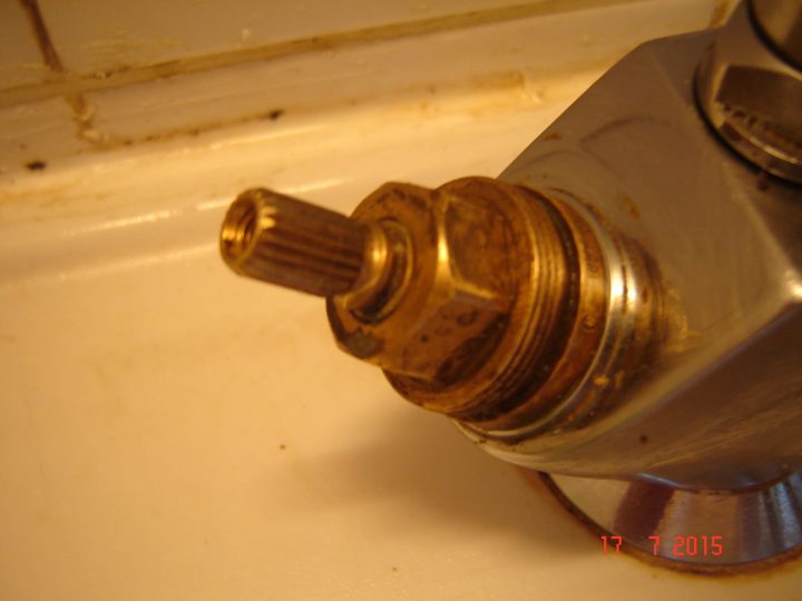 Changer Les Joints Robinet Avec Poignées Sans Vis Apparentes concernant Démontage Tête De Robinet Sans Vis Changer Les Joints Robinet Avec Poignées Sans Vis Apparentes concernant Démontage Tête De Robinet Sans Vis